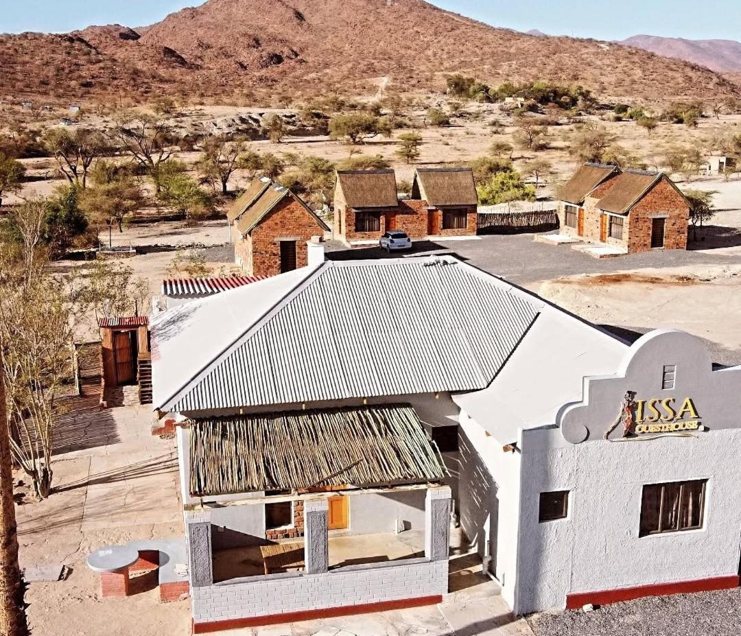Issa Guesthouse Usakos Exterior photo